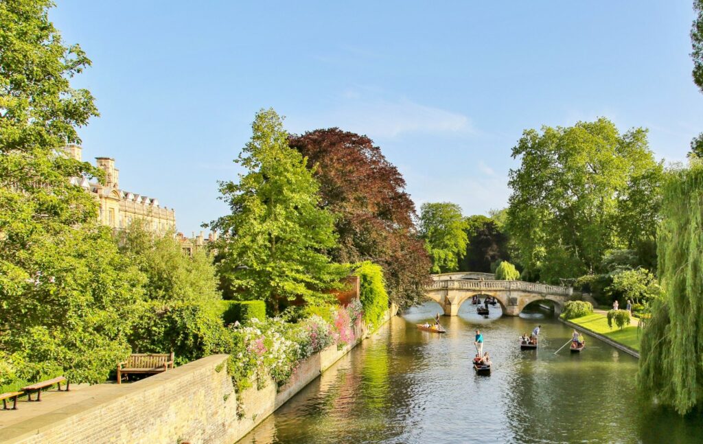 Downsizing options in Cambridge, Punters on the River Camb